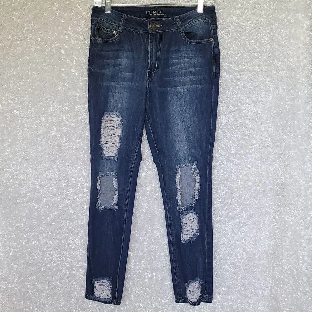 Rue 21 distressed jeans